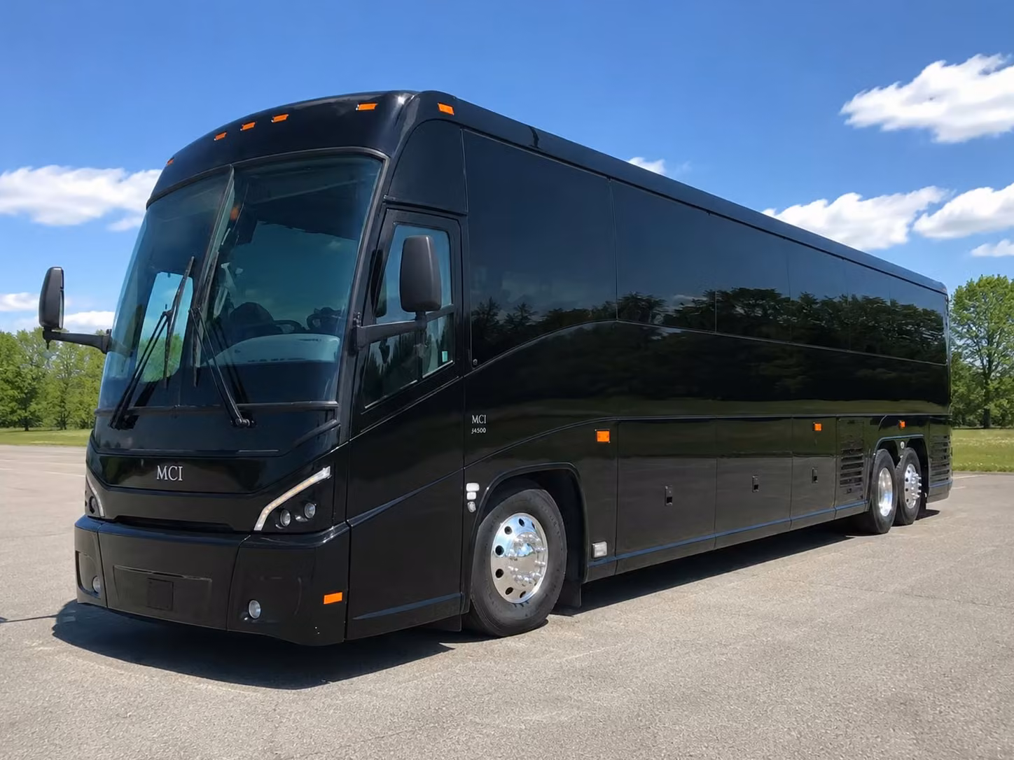 what makes newark airport shuttle bus rentals the smart move for large groups